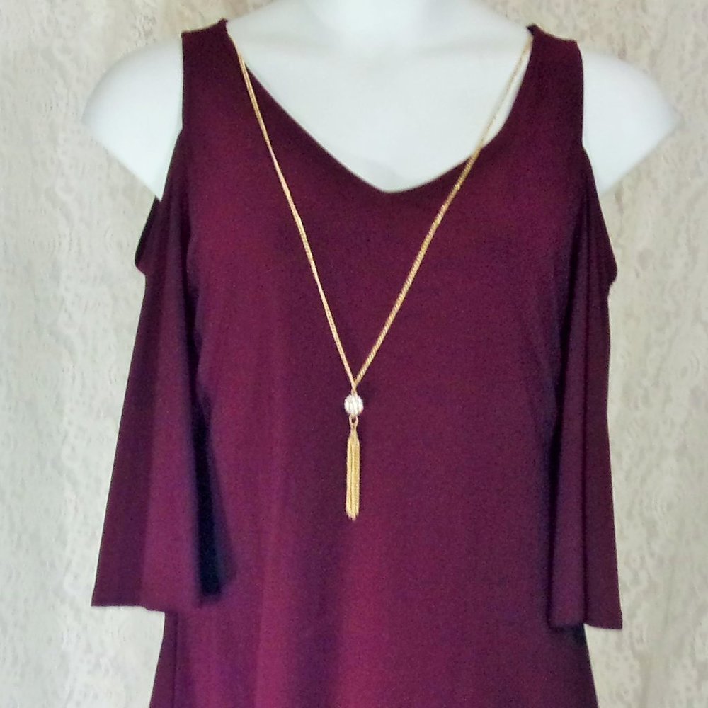 S. Levine Cold shoulder top blouse with necklace WineBerry Bonus Bling Necklace
